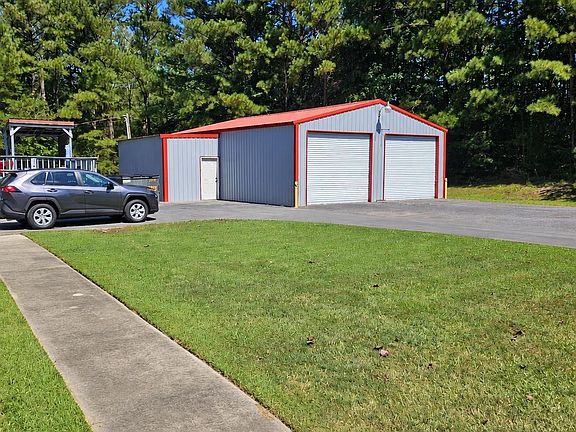 4th image of 112 Sweet Home Rd