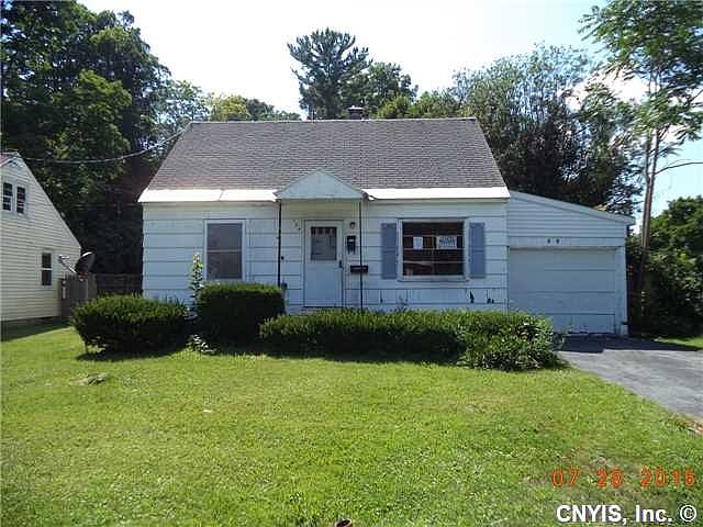 1st image of 104 Wilkie Pl