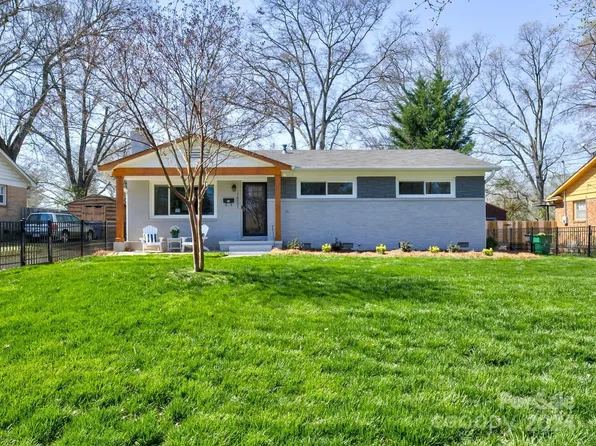 1501 Larkfield Ln, Charlotte, NC 28210