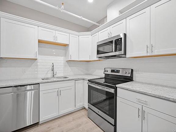 3rd image of 108 N Kensico Ave #7A