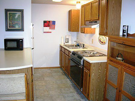 3rd image of 448 Notch Ln APT 7-B