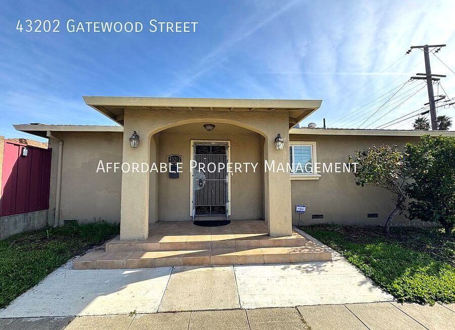 1st image of 43202 Gatewood St