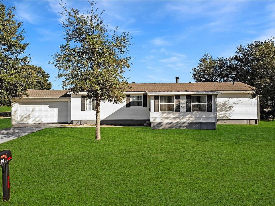 1st image of 25179 Oakmont Dr