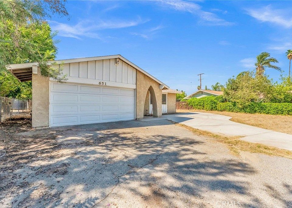1st image of 651 Glenn Way