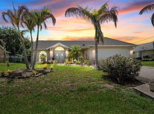 3257 SE Pinto St, Port Saint Lucie, FL 34984