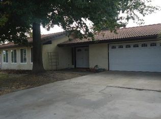 2306 N 11th Ave, Hanford, CA 93230