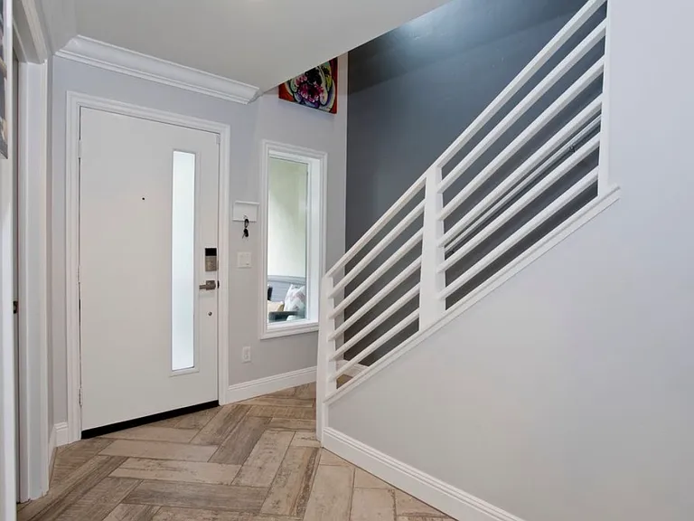 7873 Modern Oasis Dr — Photo 3