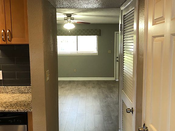 4th image of 110 W Bayou Pkwy APT 405