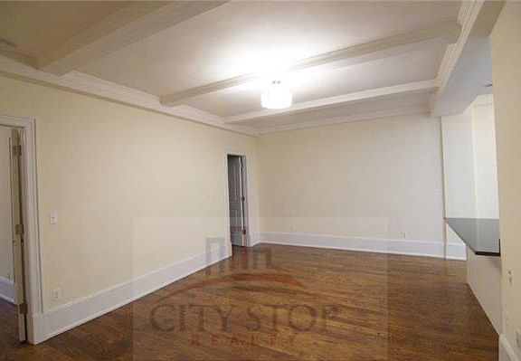 2nd image of 106 W 69th St APT 5A