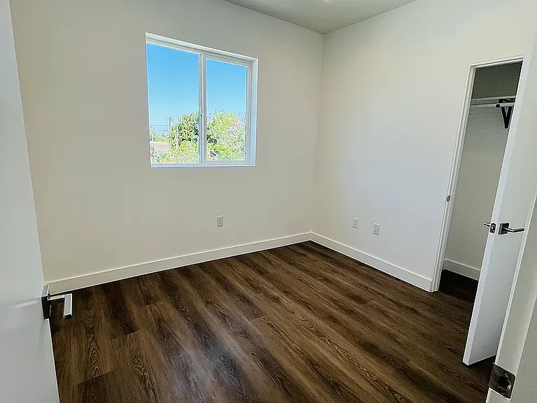 22324 1/2 Denker Ave — Photo 13