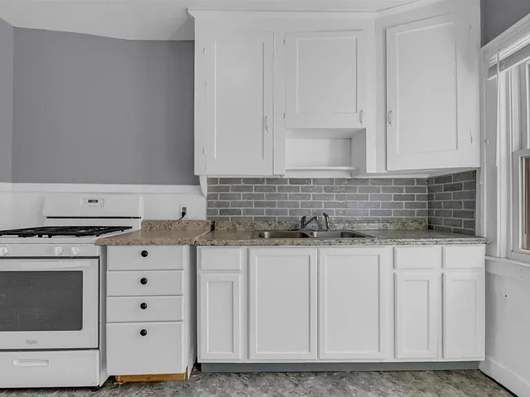1581 Empire Ave #1 — Photo 8