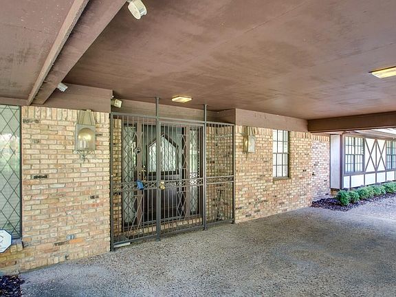 5th image of 513 Oak Hollow Ln