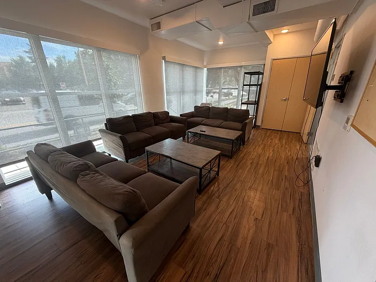 2333 Arapahoe Ave. — Photo 9