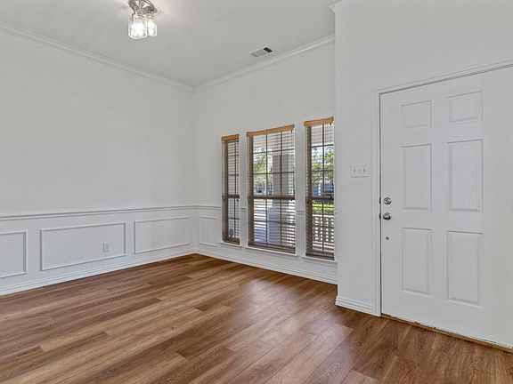 4th image of 5101 Meyers Ln