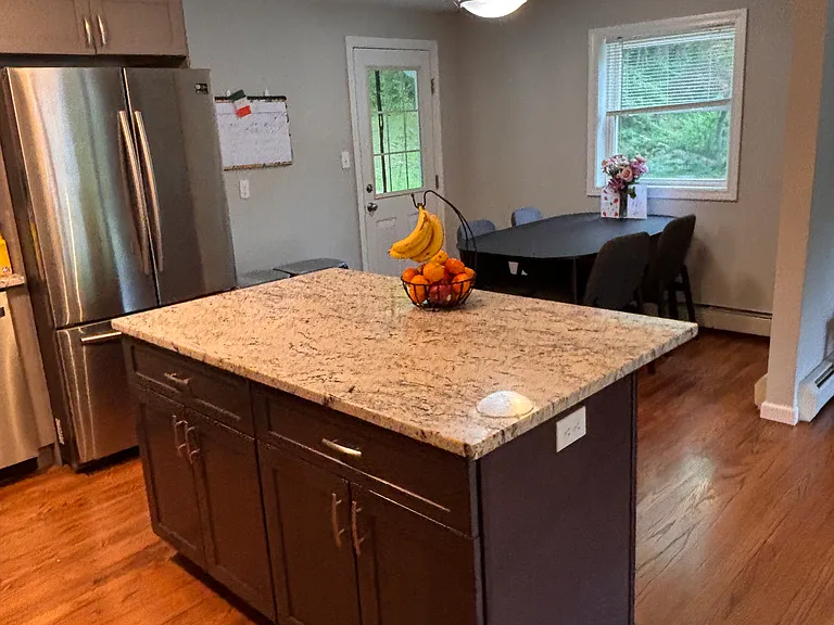 28 Forest Hills Dr — Photo 2