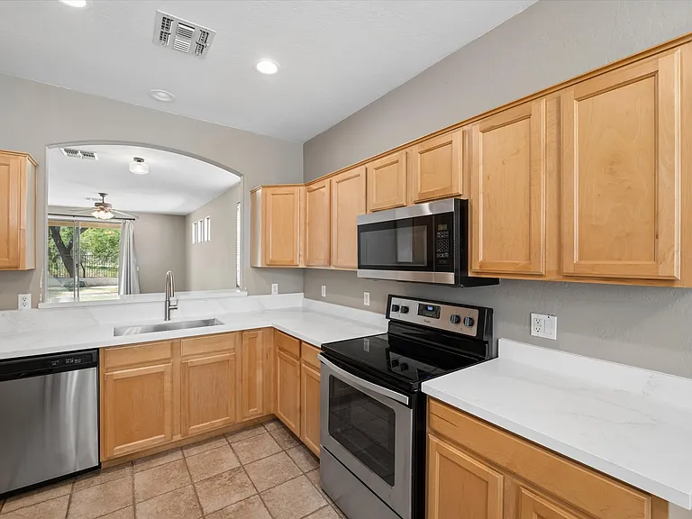 2519 E Fremont Rd — Photo 19