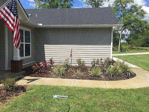 4th image of 306 SW Woodleaf Ct
