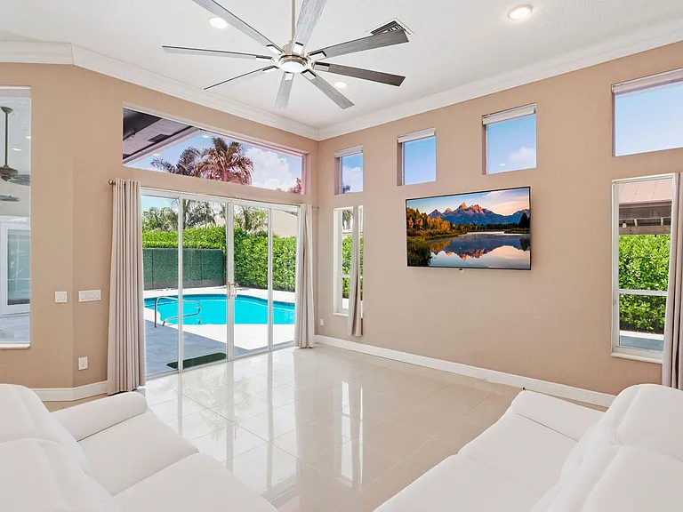 21653 Marigot Dr — Photo 36