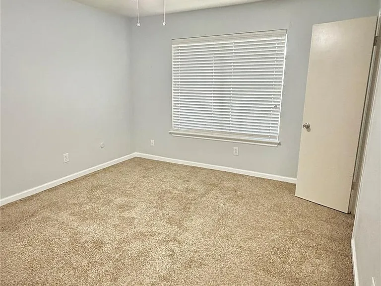 5218 Milwee St #8 — Photo 7
