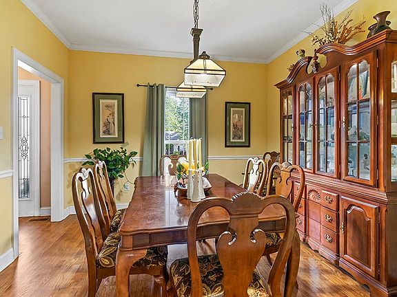 4th image of 317 Green Oaks Rd