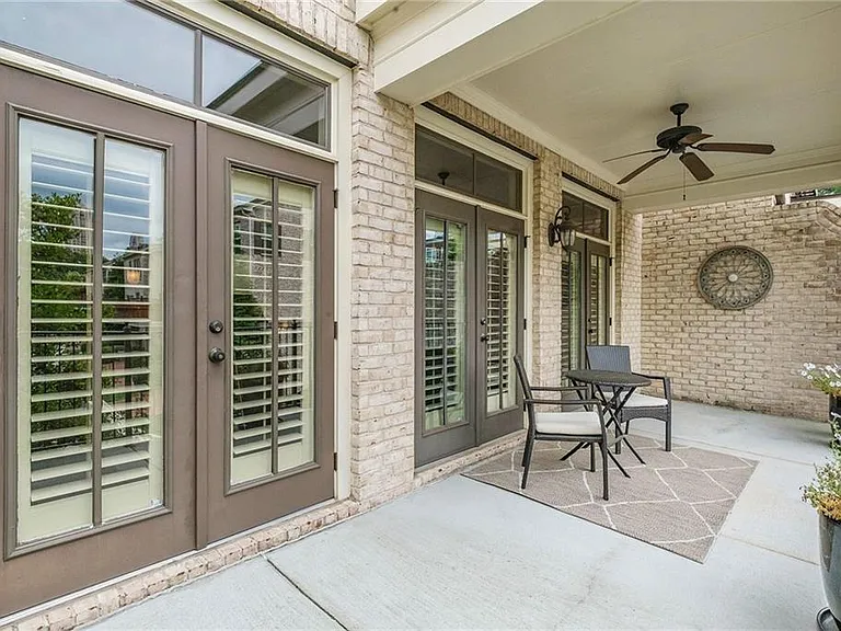 3611 E Paces Way NE — Photo 26