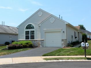 6 Saxony Cir, Manchester, NJ 08759