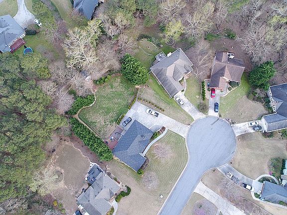 5th image of 2041 Parkhaven Dr