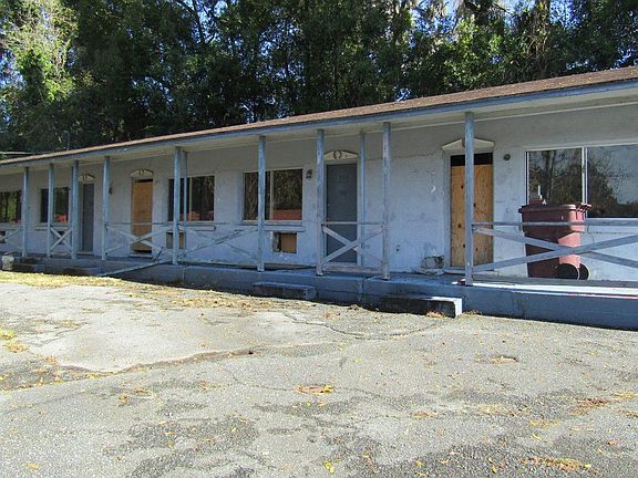 5th image of 16502 Springs St