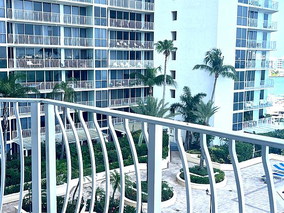 4th image of 760 E Treasure Dr #807