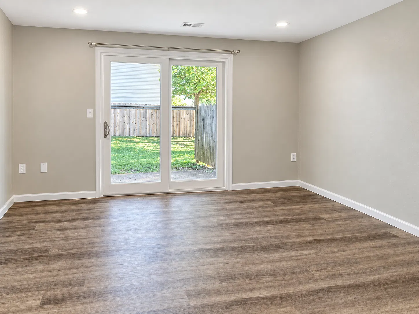 2 bed, 900 sqft, $1,395 — Photo 3