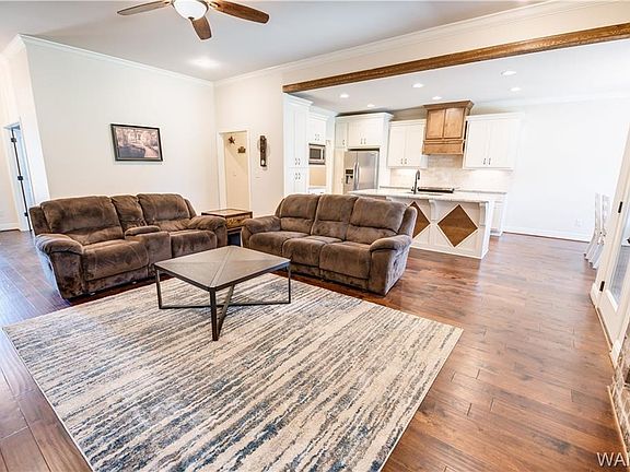 5th image of 11409 Canetuck Ln