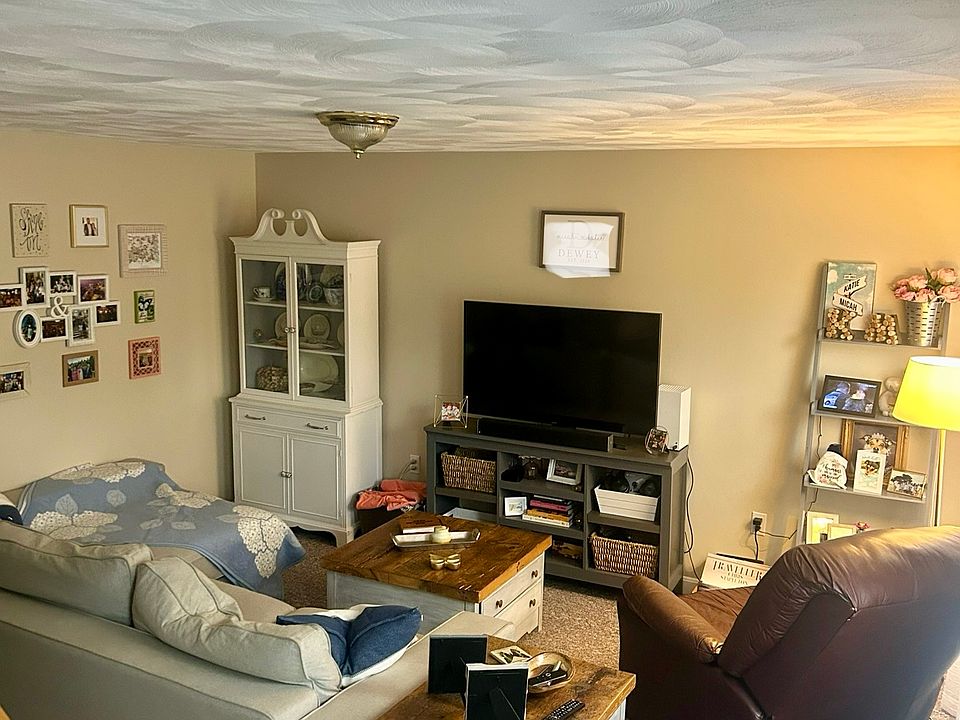 1st image of 24 Dakota Dr