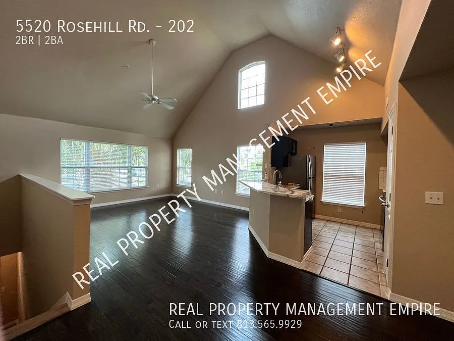 Building Photo - 5520 Rosehill Rd #202