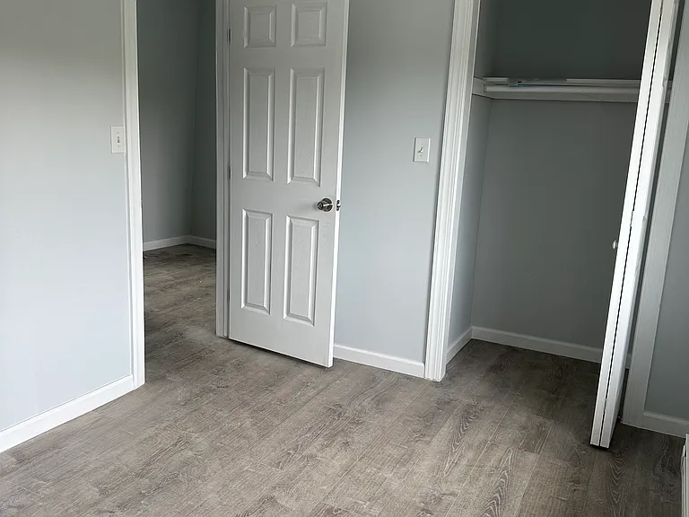 535 W State St — Photo 6
