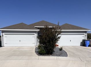 3446 Scott Cir, Seguin, TX 78155