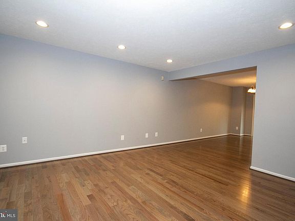 3rd image of 9432 Loch Leven Ct