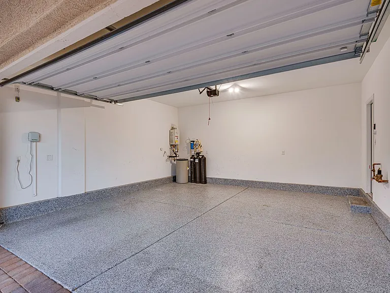 10764 Maltese Falcon Ave — Photo 18