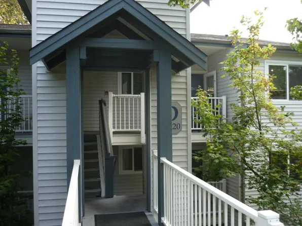 12720 NE 10th Pl APT D202, Bellevue, WA 98005
