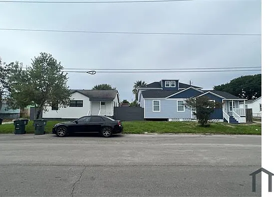 4 bed, 1500 sqft, $2,700 — Photo 3