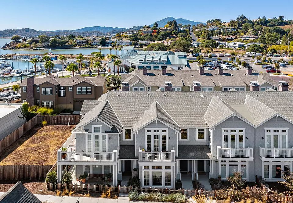 The Strand Townhomes in San Rafael, CA