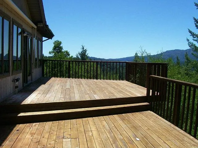 795 Quigg Way photo 1
