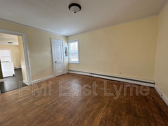 4th image of 129 Broadway