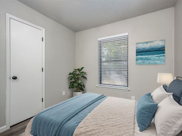 212 S 7th St, Sanger, TX 76266