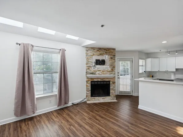 3901 Travis St APT 201, Dallas, TX 75204