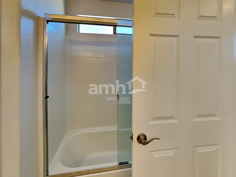 11353 W Buchanan St — Photo 13