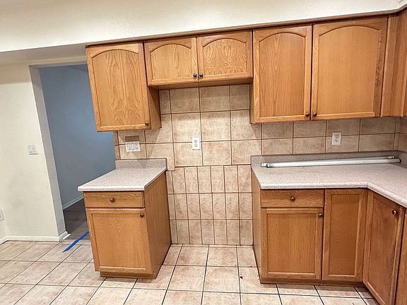 5th image of 7728 W Reade Ave