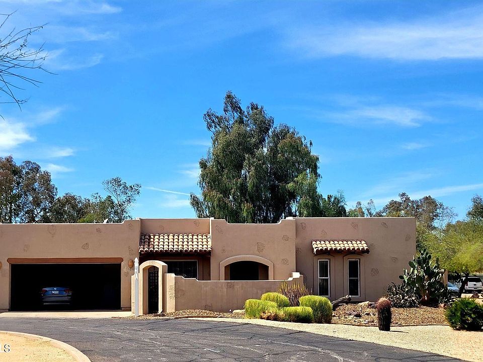 1st image of 1036 E Village Circle Dr S