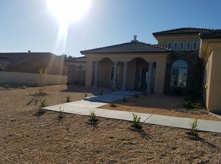 16220 Ridge View Dr, Apple Valley, CA 92307