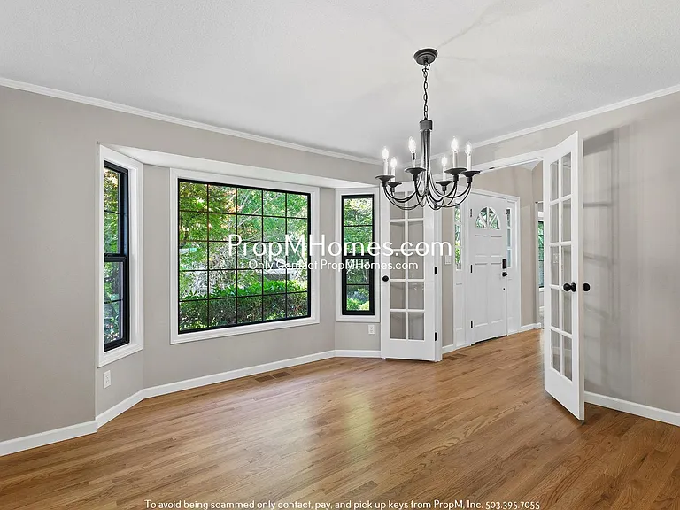 12200 SW 128th Ave — Photo 7