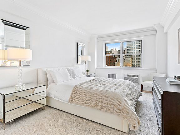 5th image of 301 E 66th St #17BB